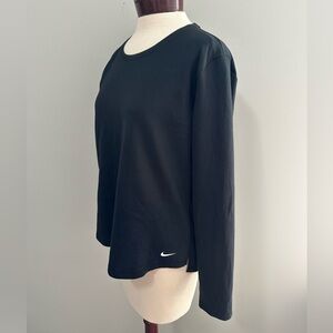 Nike Women’s Black Long-Sleeve Therma-FIT Top